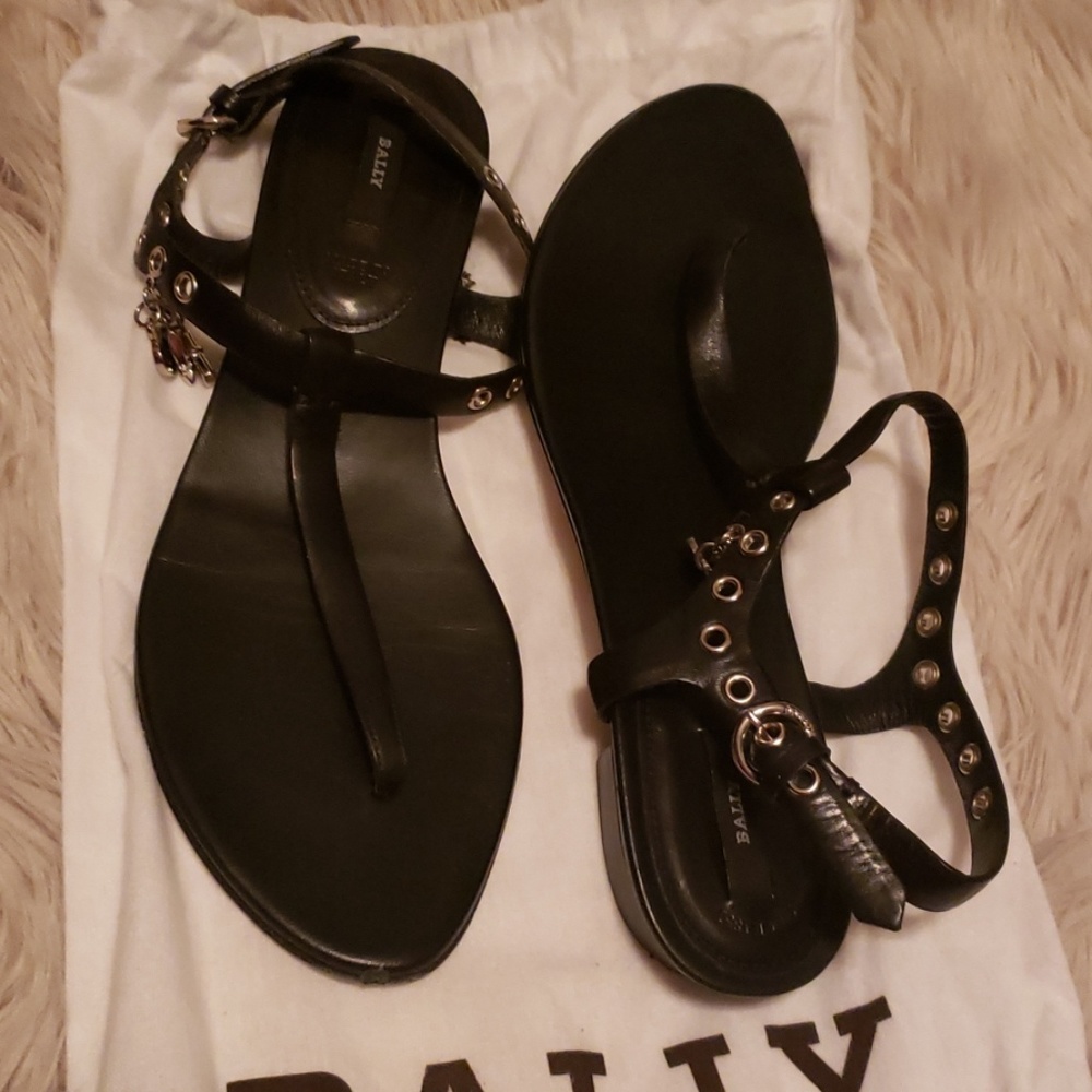 Ladies Designer Sandals